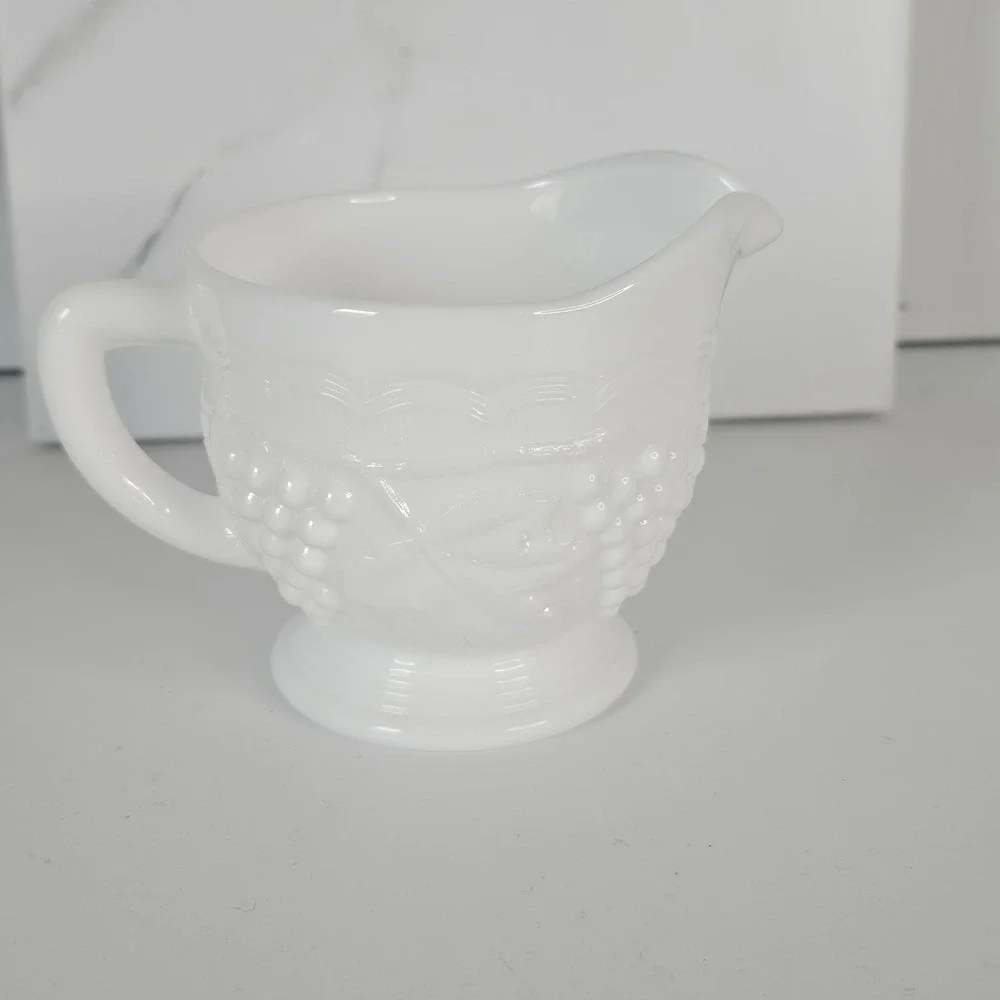 Indiana Glass Colony Vintage‎ Milk Glass Creamer Harvest Grape Vine Cottage Core